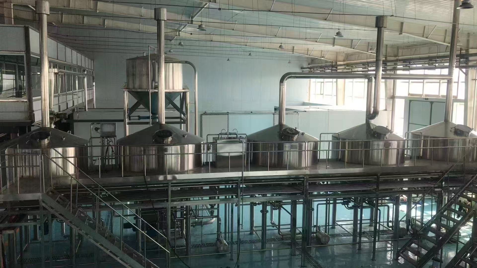 三都精酿啤酒设备厂—精酿啤酒设备主要生产工艺与核心技术